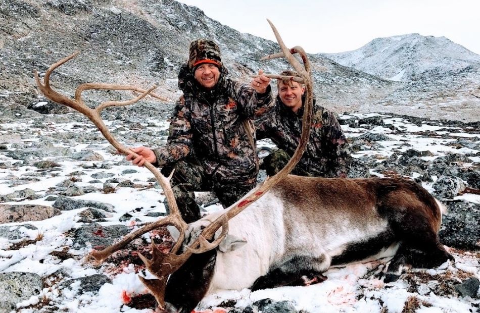 Arctic Island Caribou Bowhunting Greenland